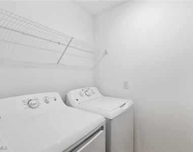 43041 Greenway Boulevard - Photo Thumbnail 13