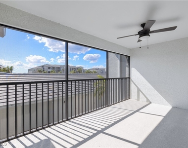 43041 Greenway Boulevard - Photo Thumbnail 14