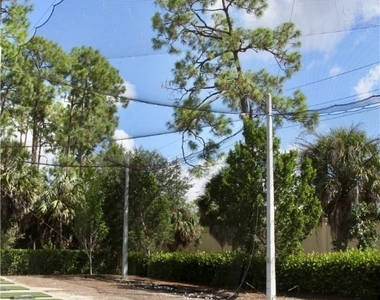 3685 Amberly Circle W - Photo Thumbnail 39