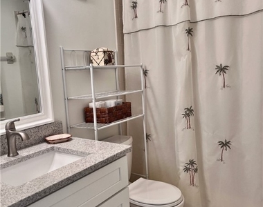3685 Amberly Circle W - Photo Thumbnail 14