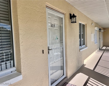 3685 Amberly Circle W - Photo Thumbnail 16