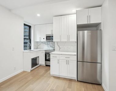 160 East 48th Street, Unit 6e-3 - Photo Thumbnail 1