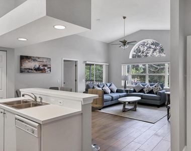 7234 Eleanor Circle - Photo Thumbnail 14