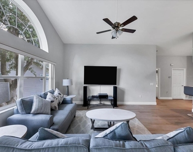 7234 Eleanor Circle - Photo Thumbnail 6