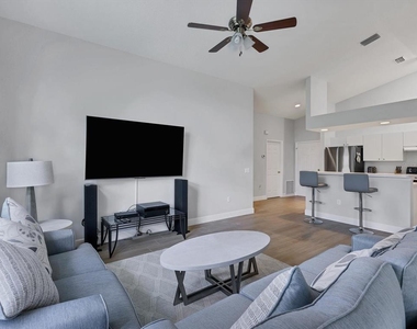 7234 Eleanor Circle - Photo Thumbnail 5