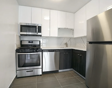 200 East 33rd Street, Unit 26g - Photo Thumbnail 3