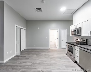 333 State Street - Photo Thumbnail 2
