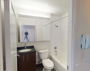401 East 34th Street, Unit N30f - Photo Thumbnail 3
