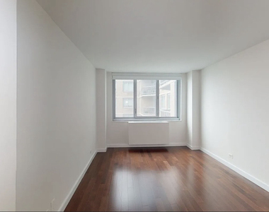 401 East 34th Street, Unit N30f - Photo Thumbnail 2
