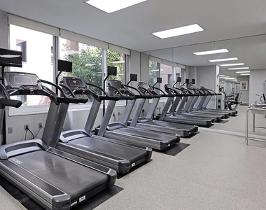 240 East 39th Street, Unit 17f - Photo Thumbnail 5