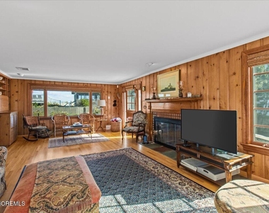 262 Sunset Lane - Photo Thumbnail 5