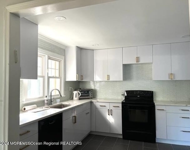 742 Myrtle Avenue - Photo Thumbnail 3