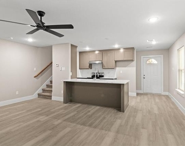 2644 Hutchinson Street - Photo Thumbnail 19