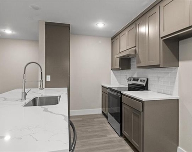 2644 Hutchinson Street - Photo Thumbnail 22