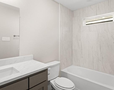 2644 Hutchinson Street - Photo Thumbnail 31