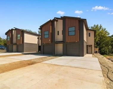 2644 Hutchinson Street - Photo Thumbnail 33