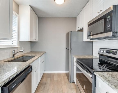 8750 Park Lane - Photo Thumbnail 5
