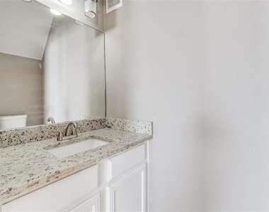 8750 Park Lane - Photo Thumbnail 11