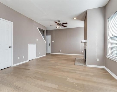 8750 Park Lane - Photo Thumbnail 3