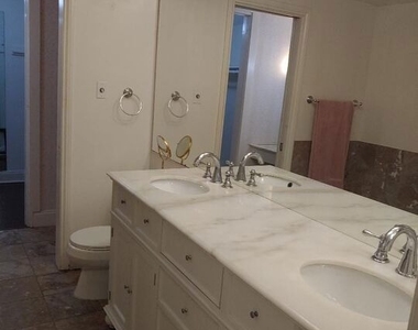 23918 De Ville Way - Photo Thumbnail 39