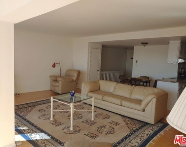 23918 De Ville Way - Photo Thumbnail 7