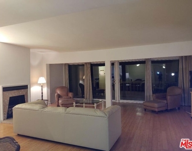 23918 De Ville Way - Photo Thumbnail 8
