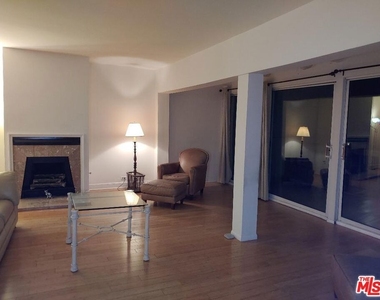 23918 De Ville Way - Photo Thumbnail 9