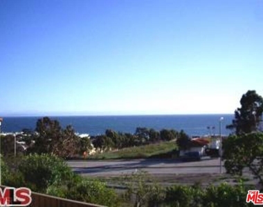 23918 De Ville Way - Photo Thumbnail 1