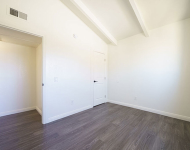43609 Stanridge Avenue - Photo Thumbnail 6