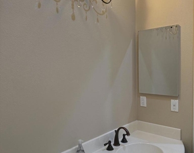 81220 Victoria Lane - Photo Thumbnail 42