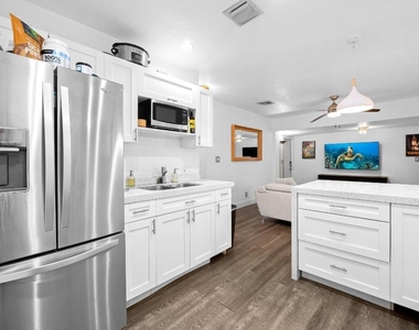 1140 Sw 9th Avenue - Photo Thumbnail 1