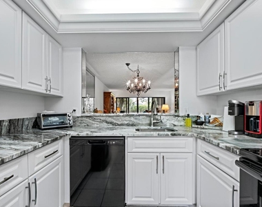 5153 Oak Hill Lane - Photo Thumbnail 7