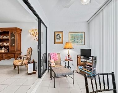 5153 Oak Hill Lane - Photo Thumbnail 15