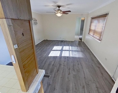 118 Carea Road - Photo Thumbnail 2