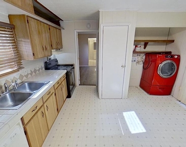 118 Carea Road - Photo Thumbnail 1