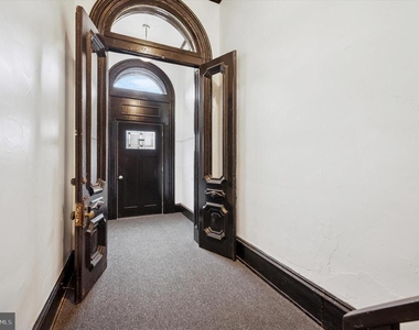 1637 W Girard Avenue - Photo Thumbnail 11