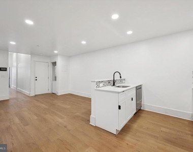 1637 W Girard Avenue - Photo Thumbnail 8