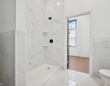 1637 W Girard Avenue - Photo Thumbnail 3