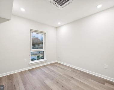 3449 Scotts Lane - Photo Thumbnail 3