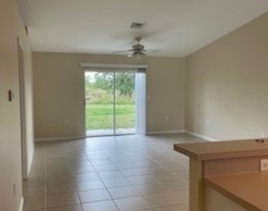 4523 22nd Street Sw - Photo Thumbnail 1
