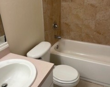 4523 22nd Street Sw - Photo Thumbnail 5