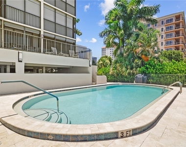 10562 Gulf Shore Drive - Photo Thumbnail 26