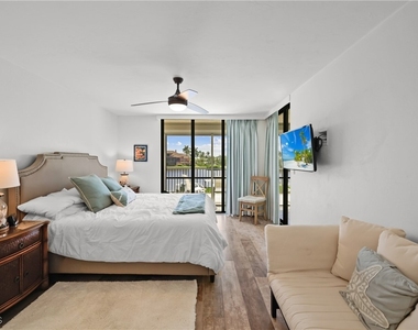 10562 Gulf Shore Drive - Photo Thumbnail 18