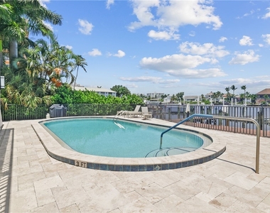 10562 Gulf Shore Drive - Photo Thumbnail 25