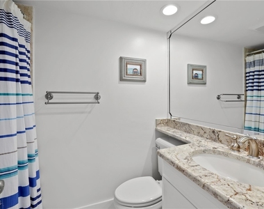 10562 Gulf Shore Drive - Photo Thumbnail 3