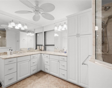 10562 Gulf Shore Drive - Photo Thumbnail 14