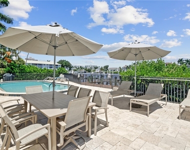 10562 Gulf Shore Drive - Photo Thumbnail 24