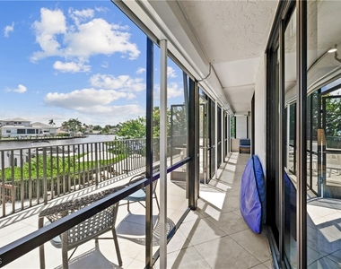 10562 Gulf Shore Drive - Photo Thumbnail 19