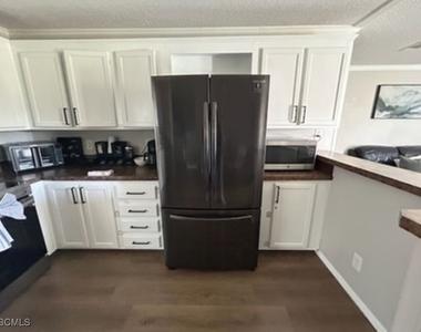651 Hunting Club Avenue - Photo Thumbnail 2