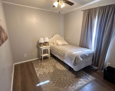 651 Hunting Club Avenue - Photo Thumbnail 6